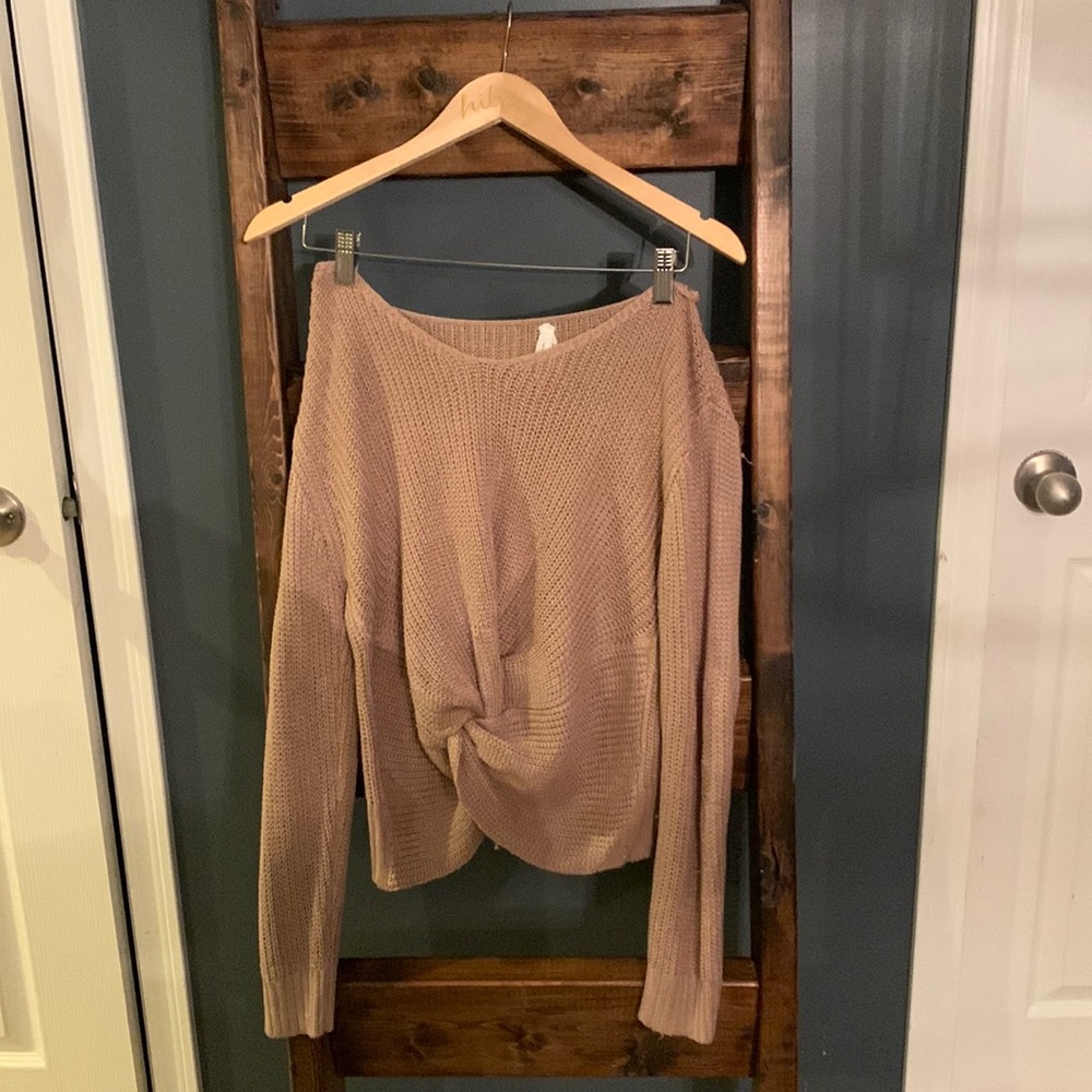Dreamers sweater from Von Mar, lightly worn, size medium, make an offer!